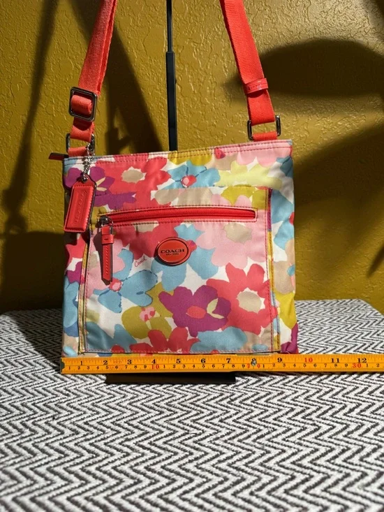 Coach 3pc Getaway Floral Travel Set Weekender Pouch & Crossbody - Picture 11 of 16